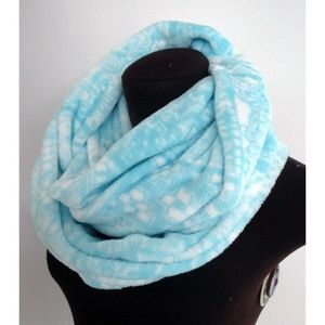 OOAK SUPER SOFT PLUSH INFINITY SCARF NEW